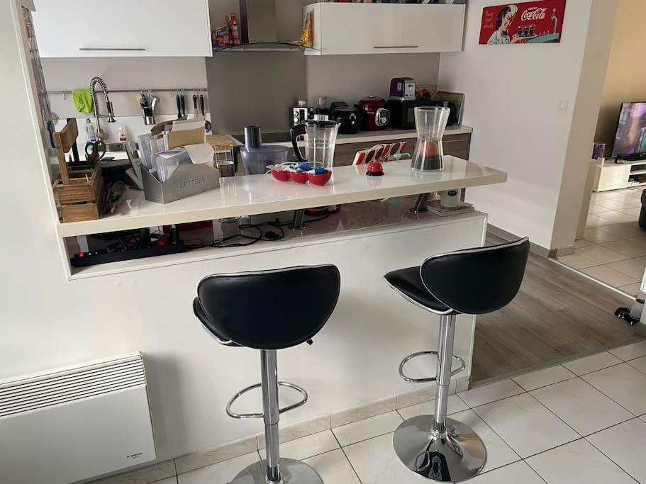 Centre Pierrefonds Superbe Appartement + Parking Εξωτερικό φωτογραφία